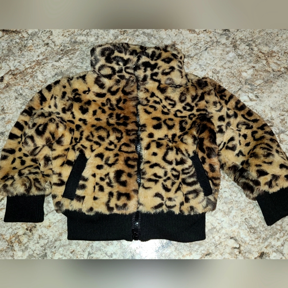 Leopard Print Faux Fur Jacket NWT 2T 🙂❤️